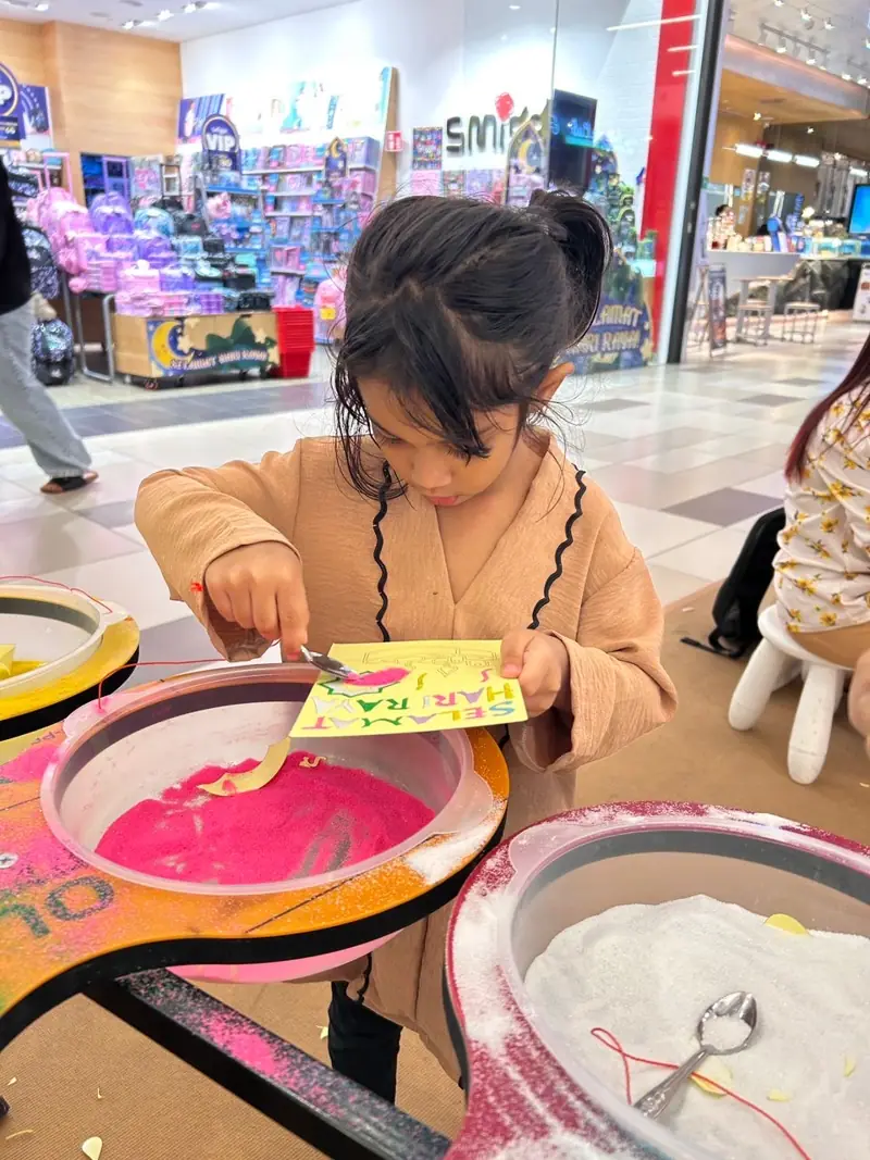 Sand art at MyTown Raya · March 2026 — photo 4
